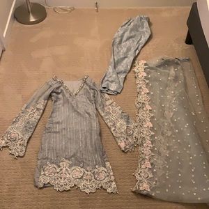 Pakistani shalwar kameez outfit xs